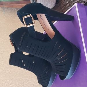 Black open toe high heel